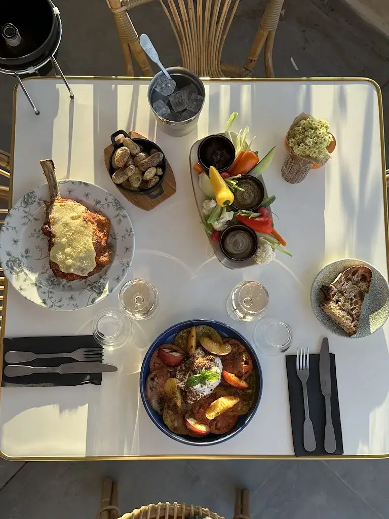 L'auberge - La Bonde_Motte-d'Aigues_slider_image_2