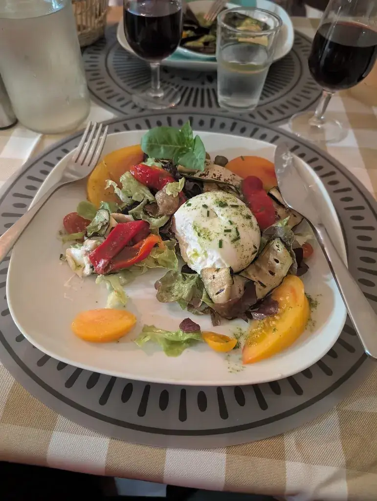 George Hutchinson_Restaurant AU LAVOIR CUCURON_Cucuron_review