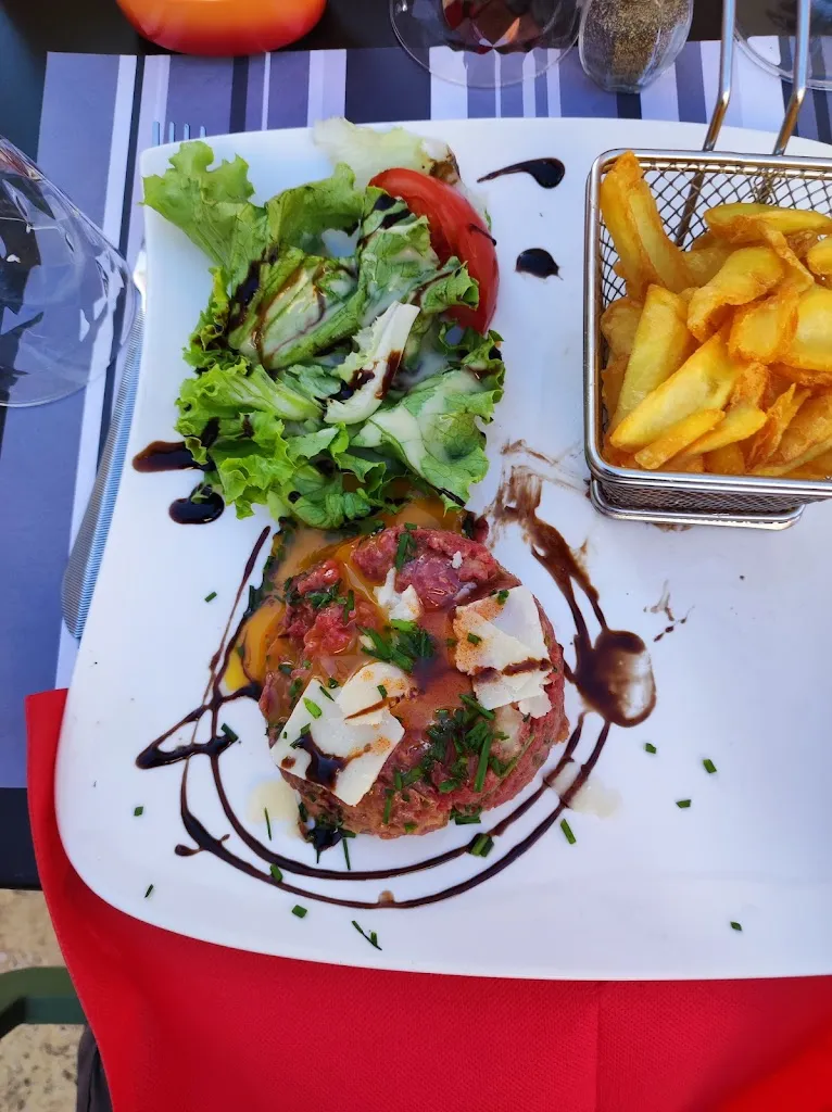 La Table de Mae_Villelaure_slider_image_3