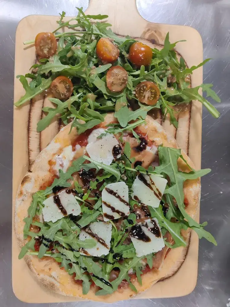 Les Tonneaux de l'Etang_Cucuron_slider_image_2