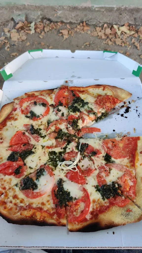 Jannik Kesenheimer_Jan & Djina_Aspremont_review