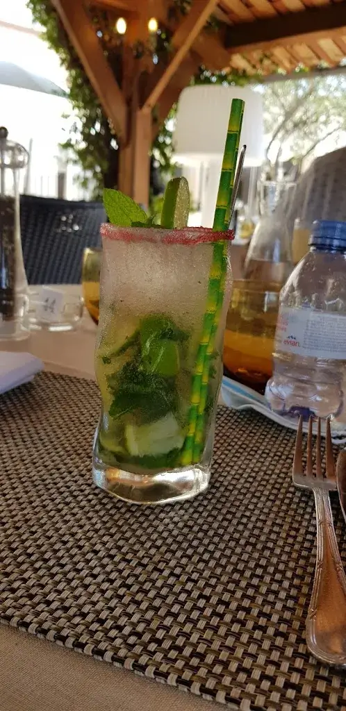 Menu_Lou Castelet Restaurant_Carros_image_8