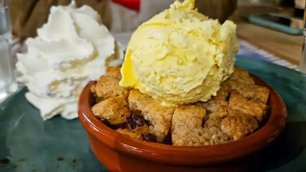 David Spencer_L'ESCAPADE_Colomars_review