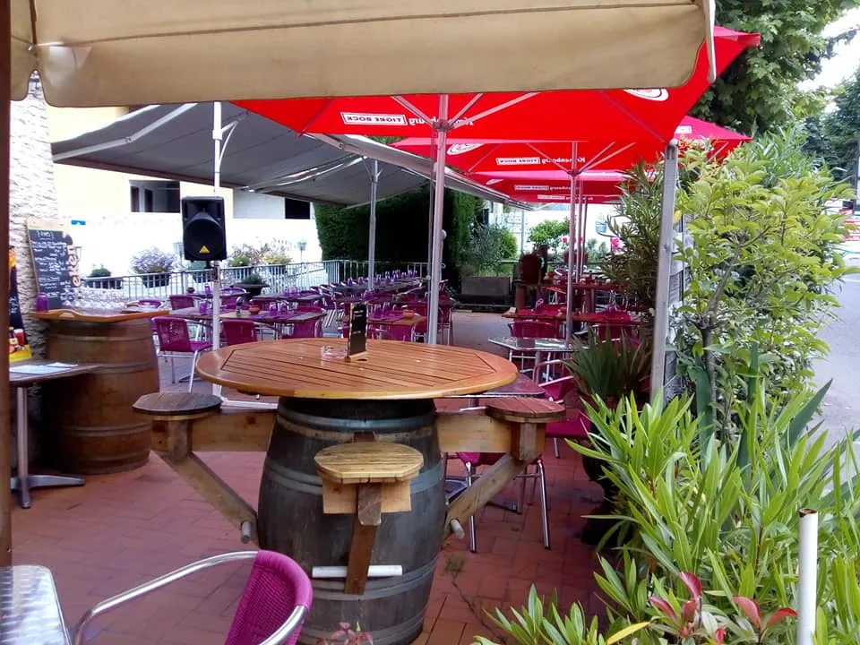 L Et Lui restaurant in Aspremont