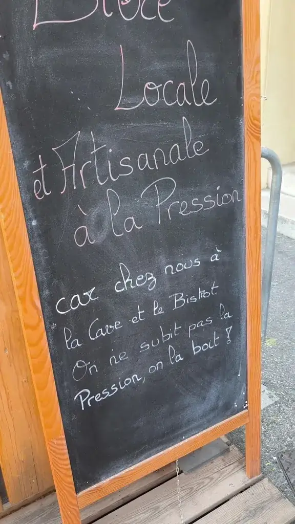 Sophie Inthavong Nguyen_La Cave et le Bistrot_Aubagne_review