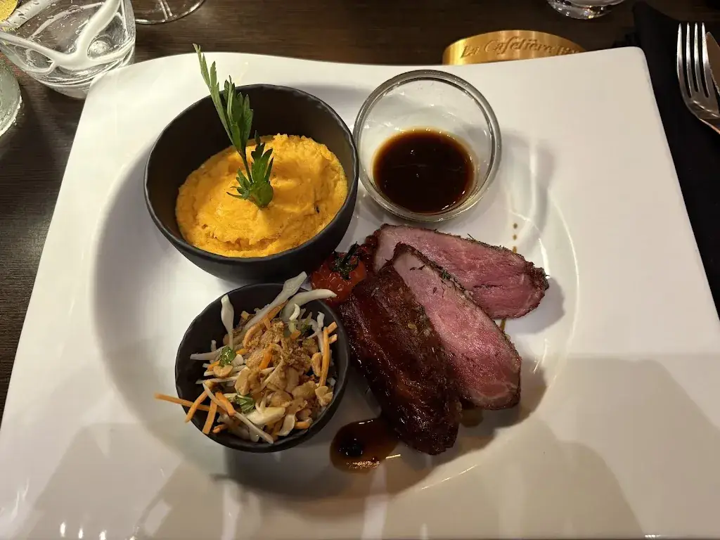 Restaurant La Cafetière Fêlée_Antibes_slider_image_3