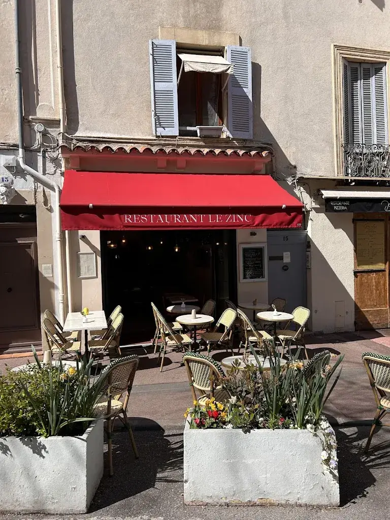Le Zinc restaurant in Antibes