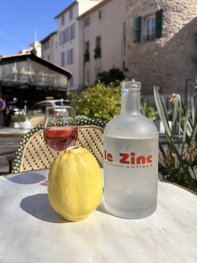 Le Zinc_Antibes_slider_image_3