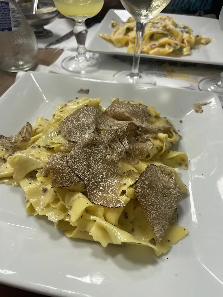 Elena R_Romagna Mia_Antibes_review