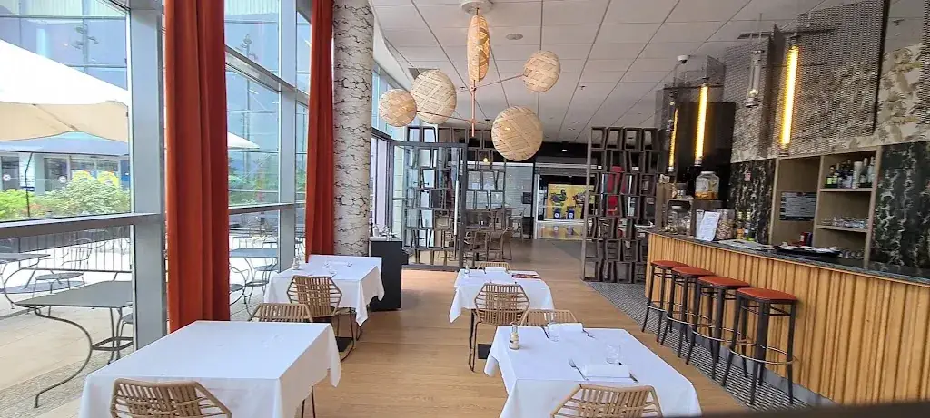 Maison Savoure Restaurant_Neydens_slider_image_2