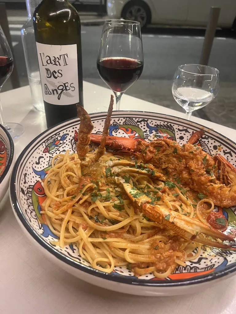 Paige Metrakos_Salé/Sucré_Antibes_review