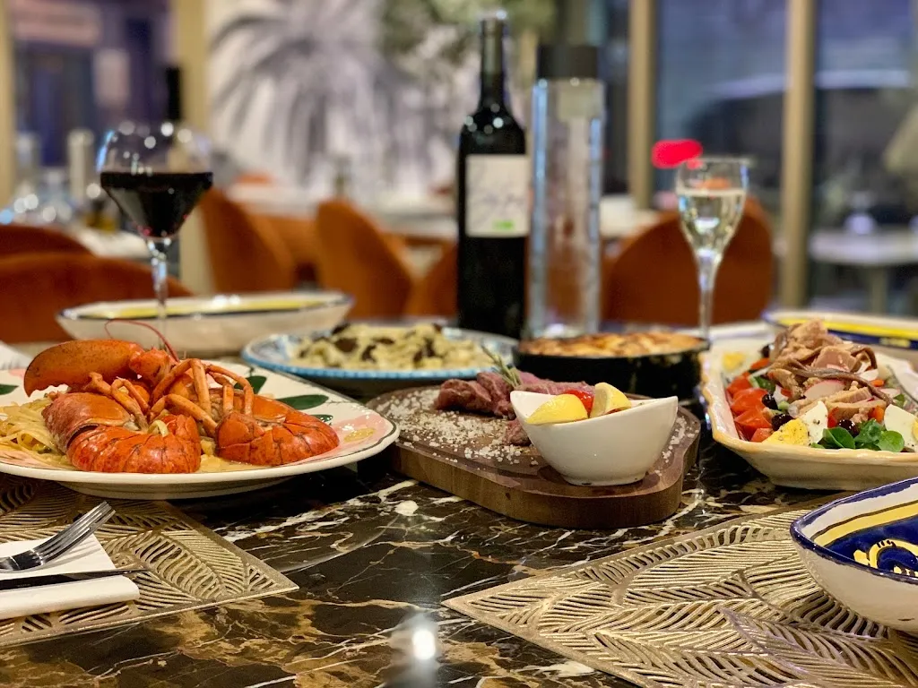 Salé/Sucré_Antibes_slider_image_3