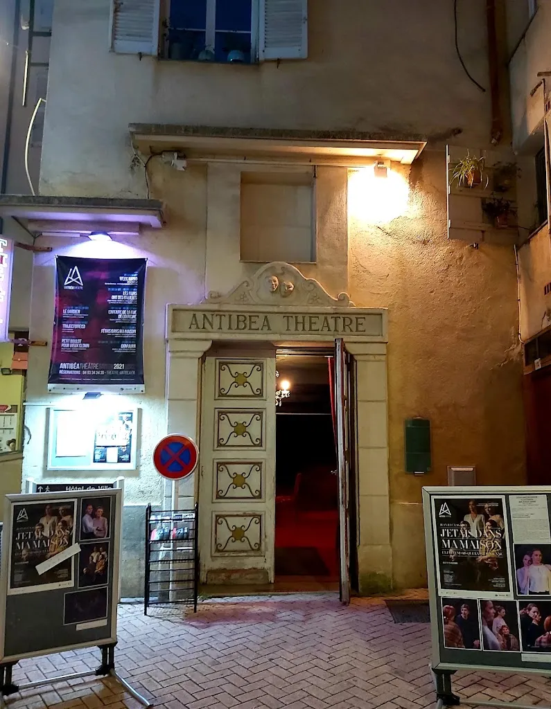 Le Vieil Antibes Restaurant in Antibes