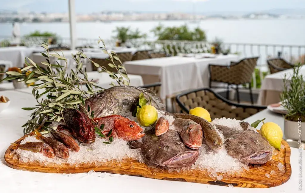 MAISON DE BACON_Antibes_slider_image_3