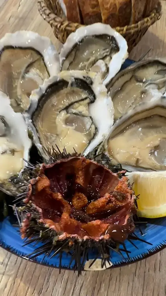 Akaravej_LA PESCHERIA_Antibes_avis