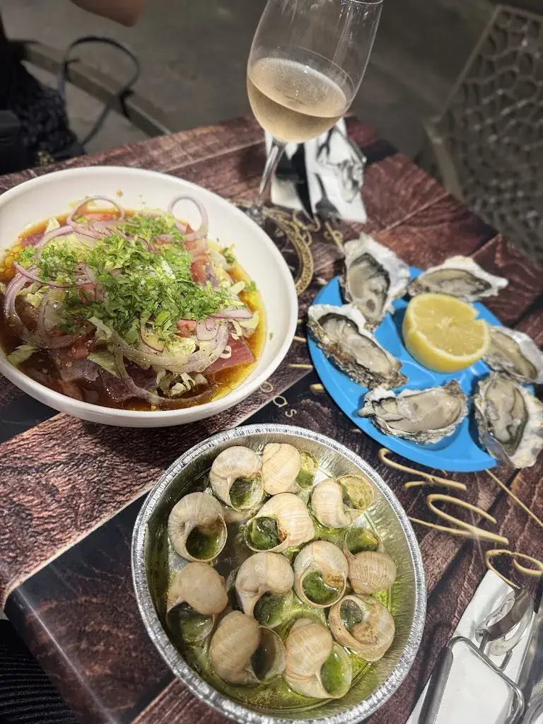 Kseniia Shmeleva_Ô Vintage_Antibes_review