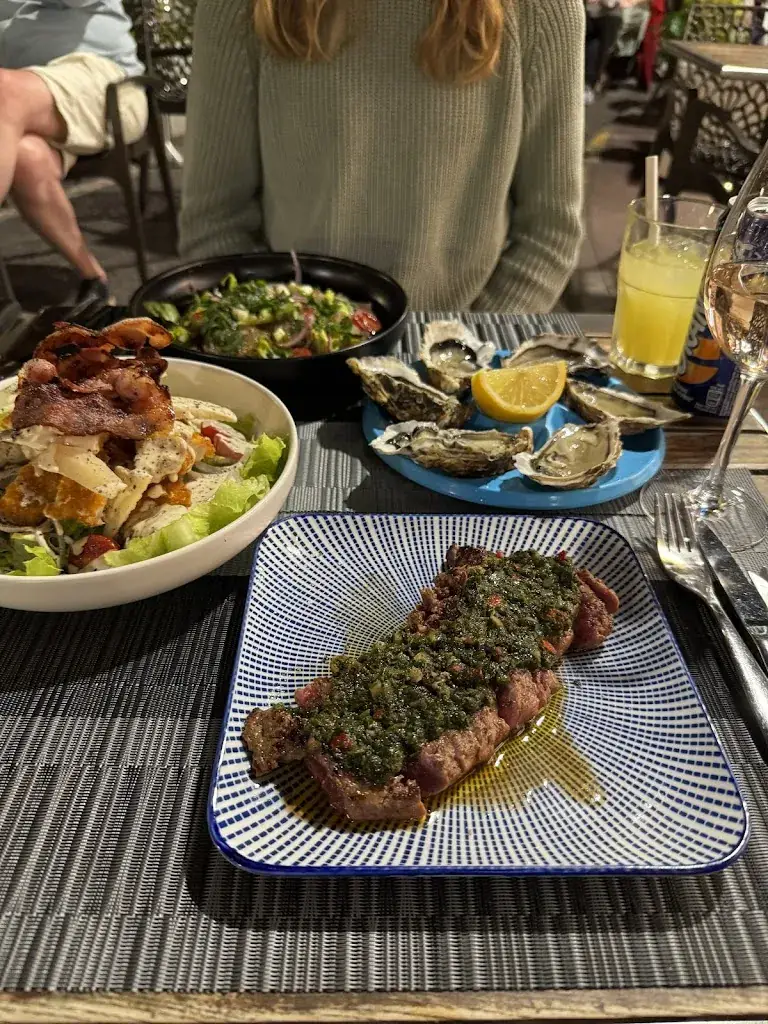 Ashby Houle_Ô Vintage_Antibes_review