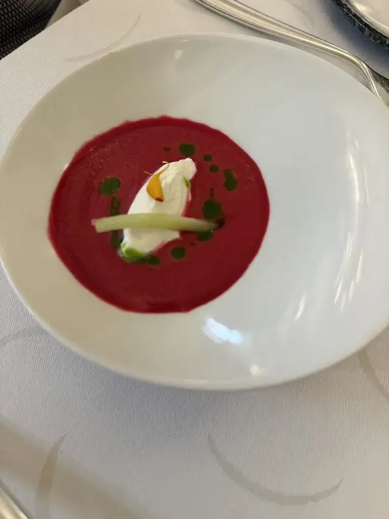 Elona Gjika_Le Figuier de Saint-Esprit_Antibes_review