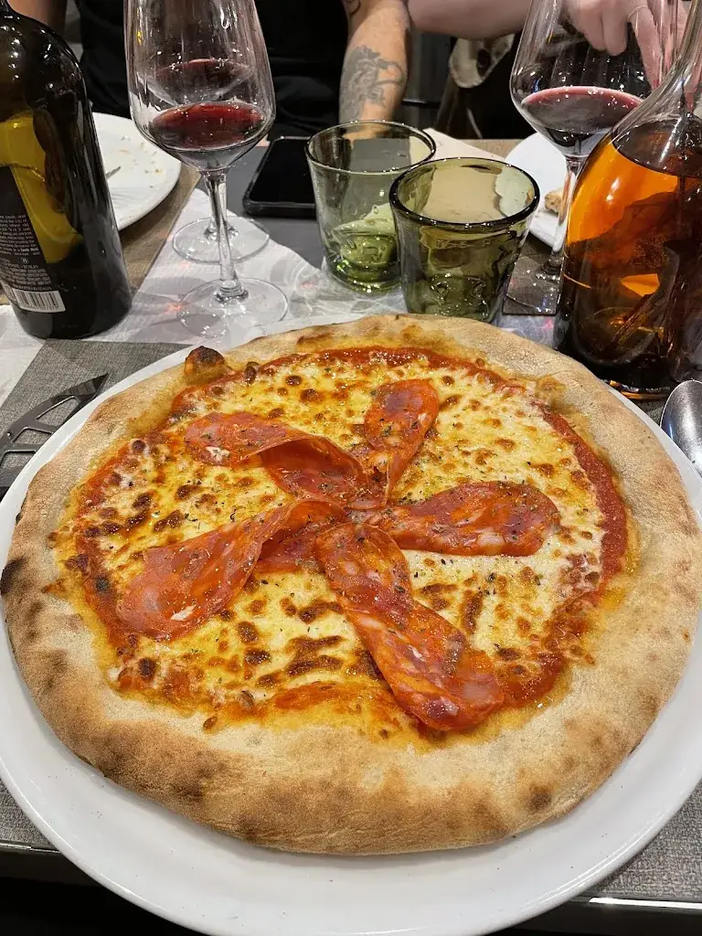 Daniel Neamtiu_La Storia_Antibes_avis