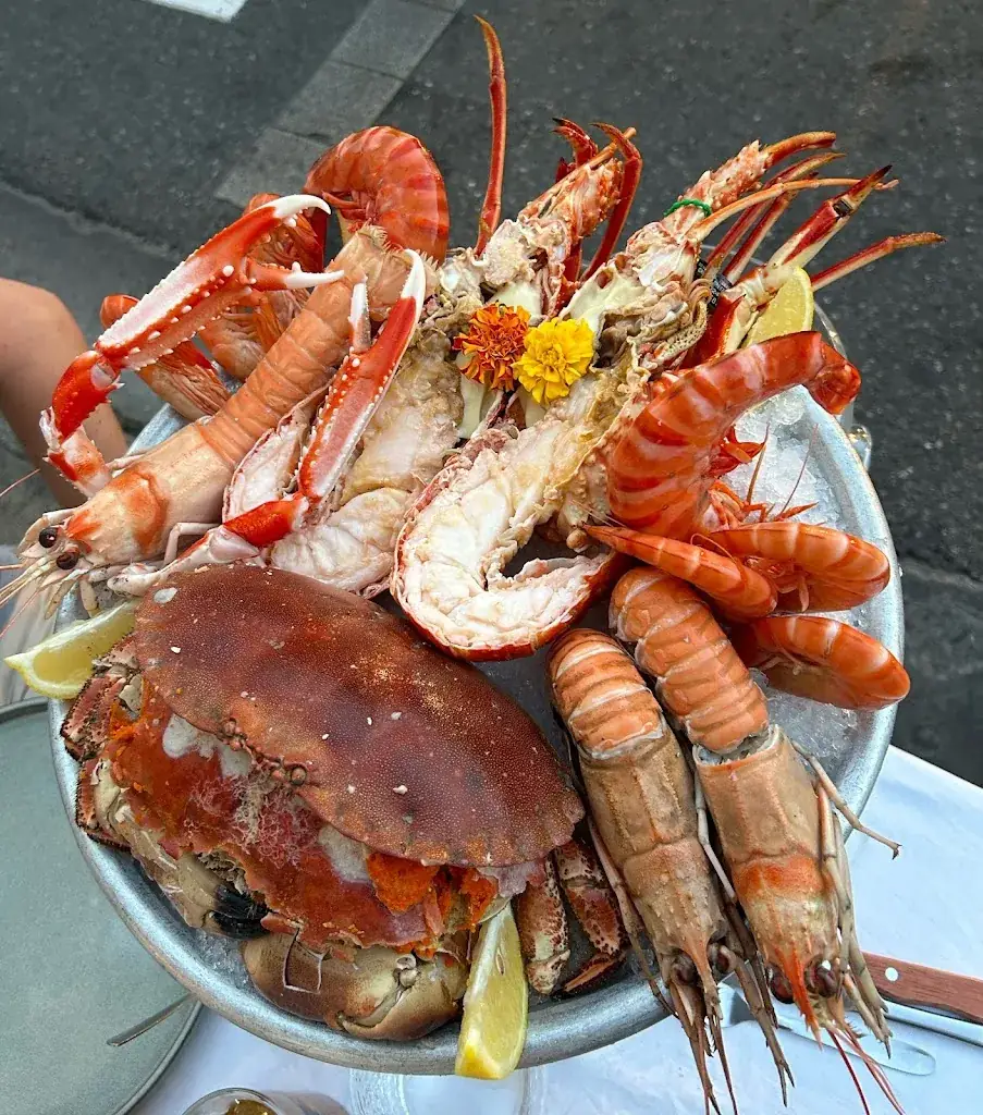 Mer Sea_Antibes_slider_image_3