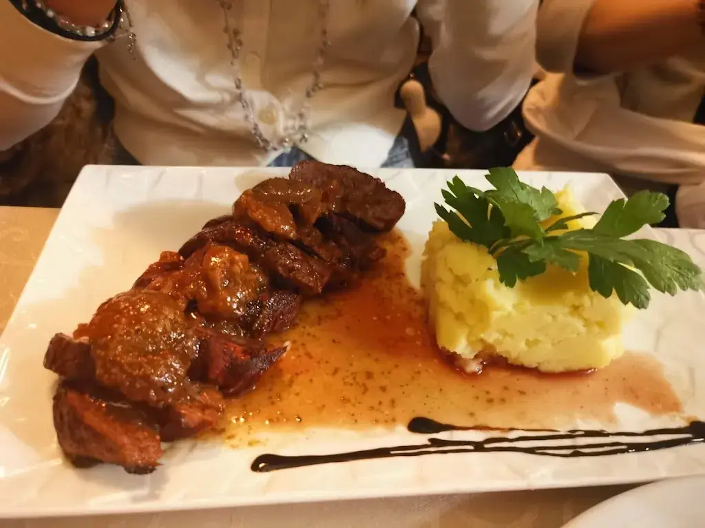 Le Chaudron_Antibes_slider_image_2