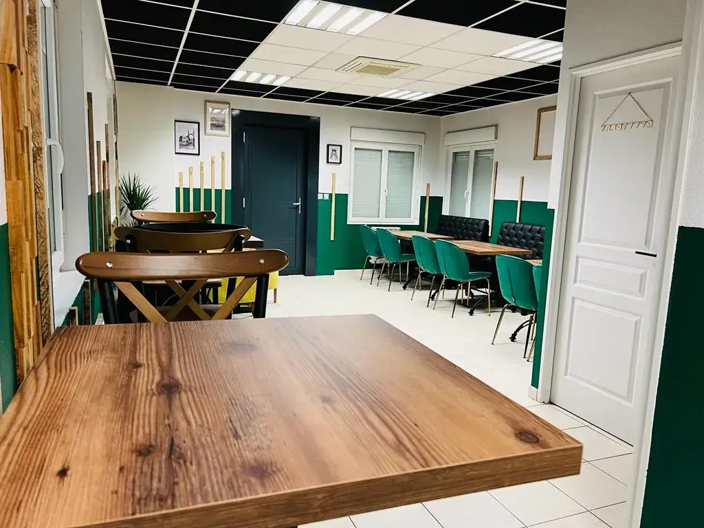 Five avenue restaurant in Morestel