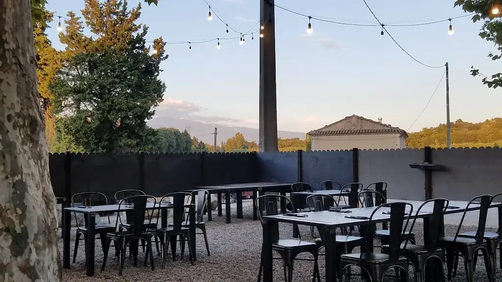 Bistrot de la Gare - Loriol du Comtat restaurant in Loriol-du-Comtat