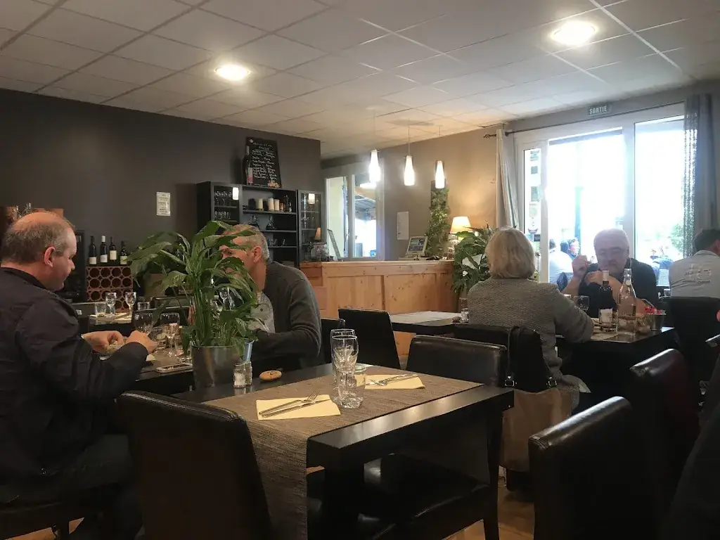 Gregg Peterson_Cafe Du Cours_Vacqueyras_review