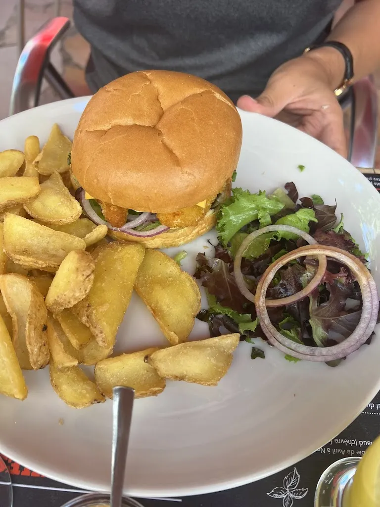 Tara Mouquet_Chez Ta Mere Aups Var_Aups_review