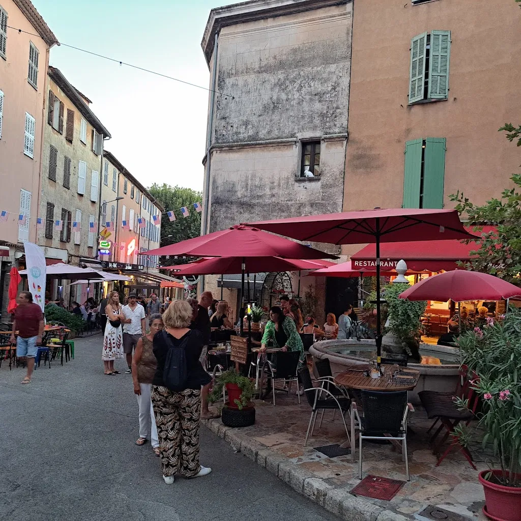 Chez Ta Mere Aups Var_Aups_slider_image_3