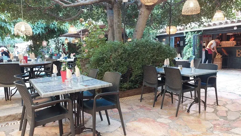 Rutger N_Auberge De La Tour_Aups_review