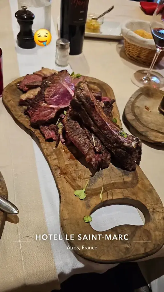 Hotel Le Saint-Marc_Aups_slider_image_2