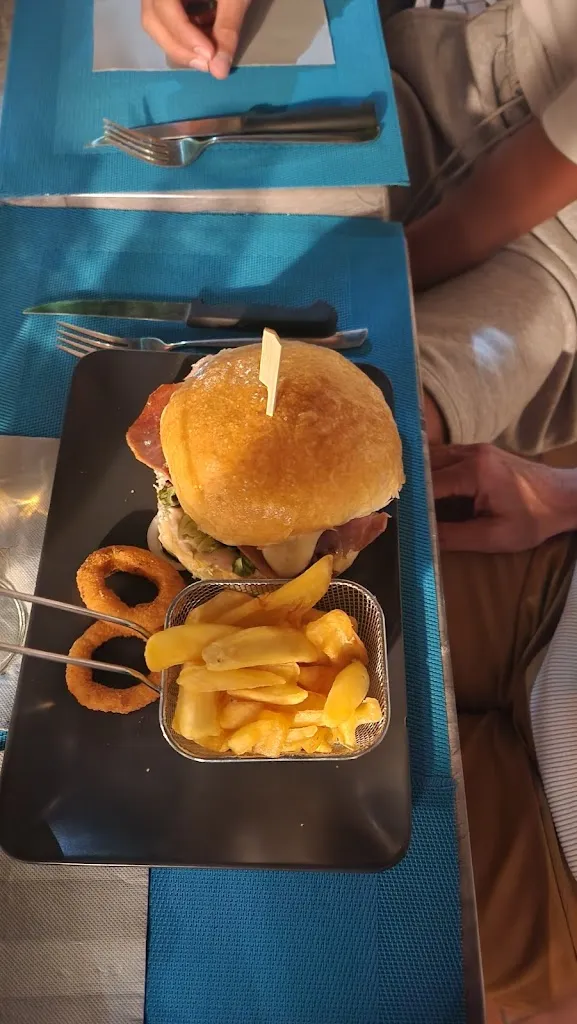 A B_Le Tilleul_Aups_review