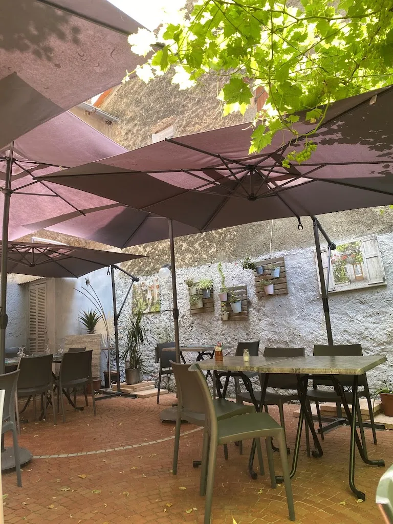 Le Tilleul ristorante a Aups