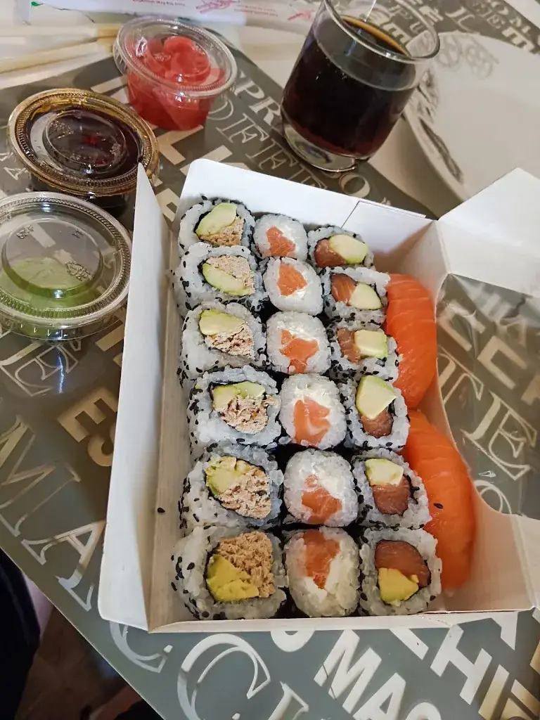 Marie Marianne_One piece of sushi_Aups_recensione