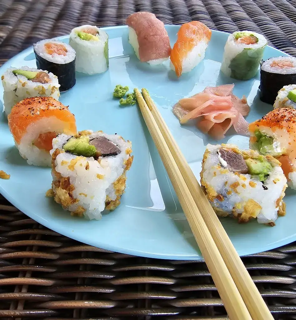 One piece of sushi_Aups_slider_image_2