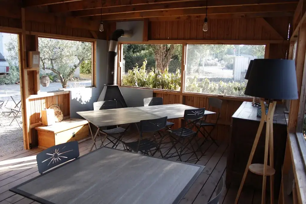 PIZZA LES UCHANES restaurant in Aups