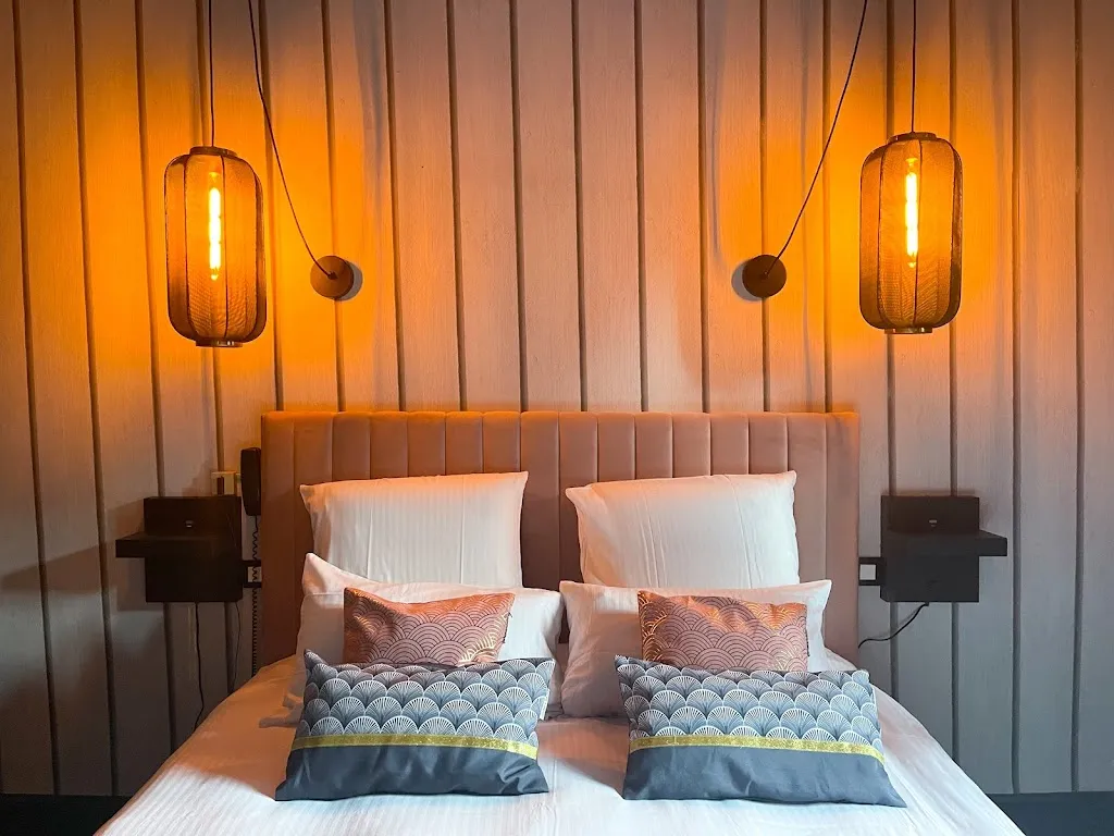 Le Sakura_Morestel_slider_image_3