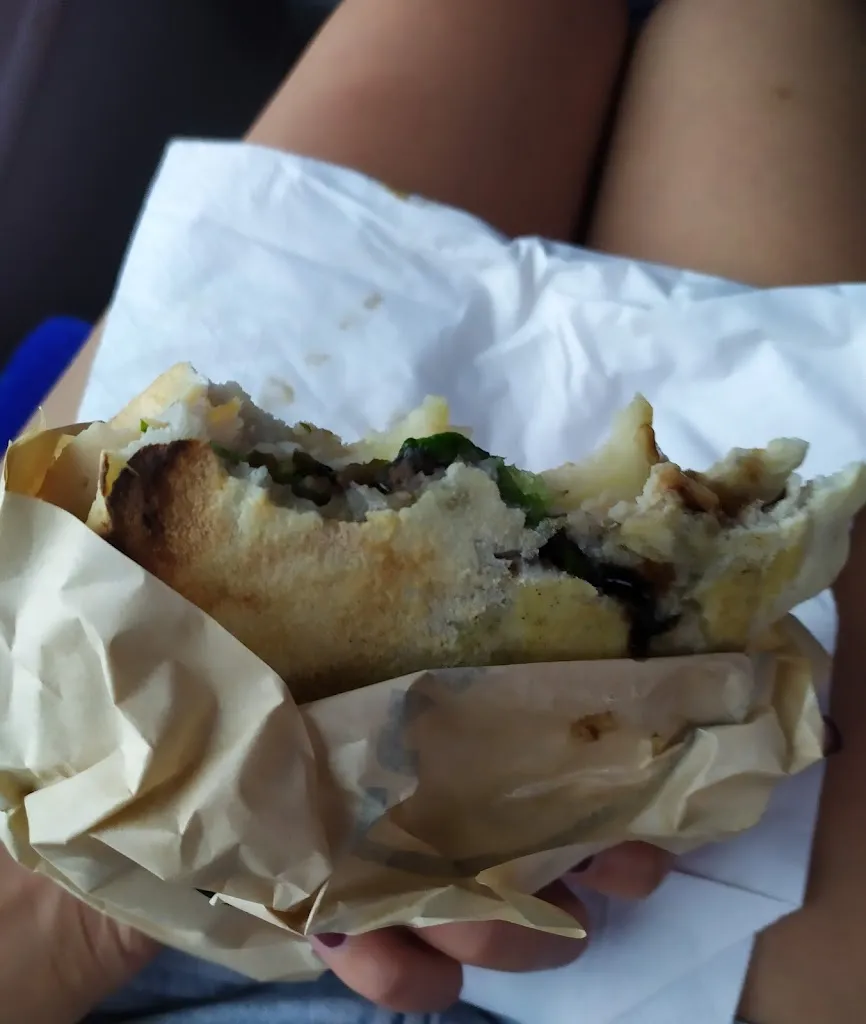 Kae Elin_Lunicco - Terrasse du Port (Cantine)_Marseille_recensione