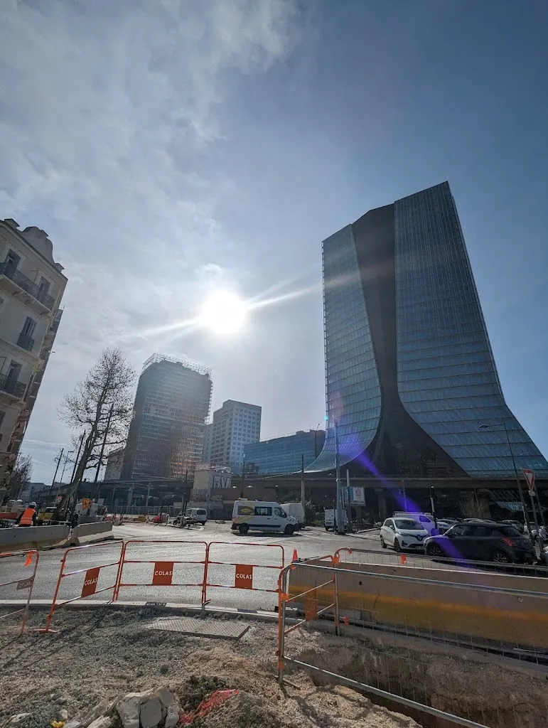 L'escale des Docks - Restaurant & brasserie bistronomique à Marseille_Marseille_slider_image_3