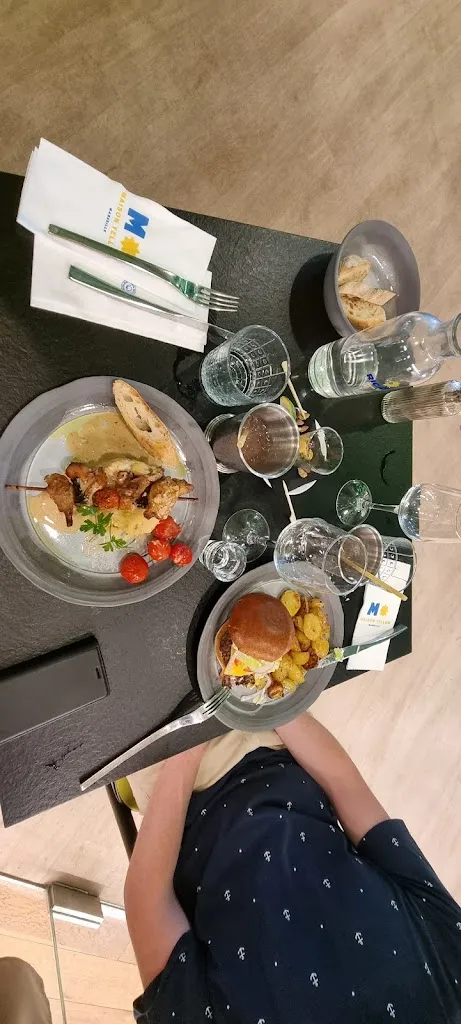 Ralph H._Maison Yellow - Restaurant & Bar_Marseille_review