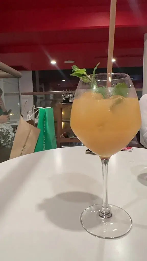 Hafidi Aymen_Vapiano Marseille Terrasses du Port Pasta Pizza Bar_Marseille_review