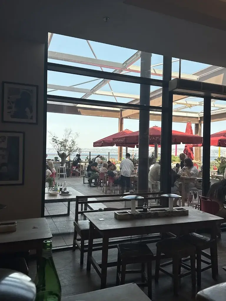 T L_Vapiano Marseille Terrasses du Port Pasta Pizza Bar_Marseille_review