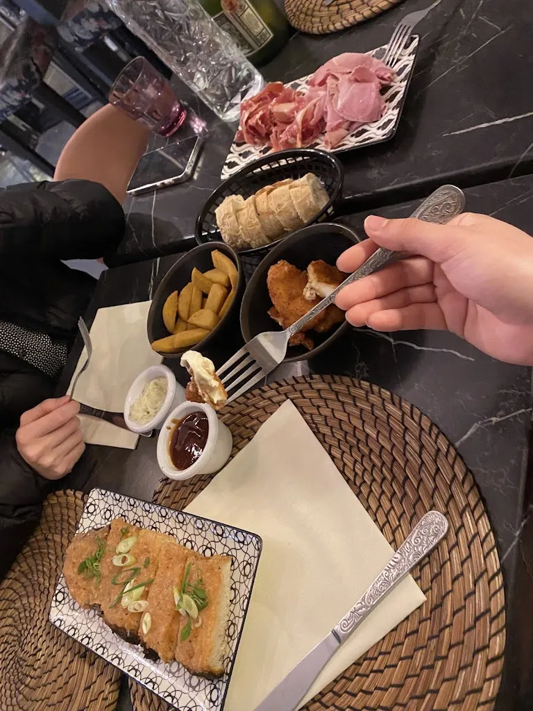 Jordana Rockley_Le Hippie Chic Café_Marseille_review