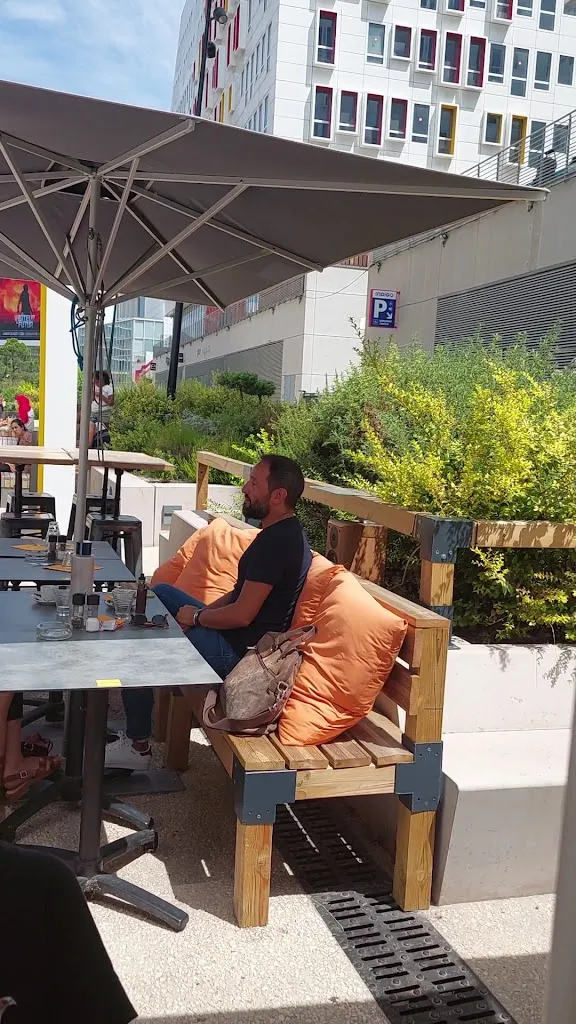 Dandy'O_Marseille_slider_image_2