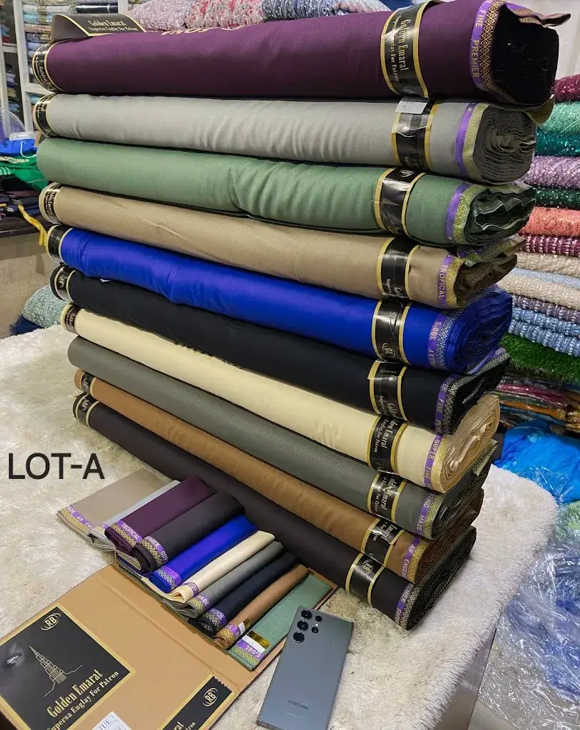 Boutique Serigne Babacar Sy_Marseille_slider_image_3