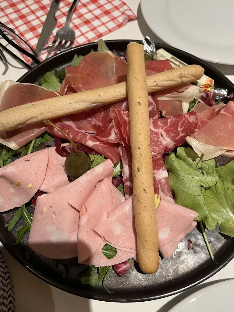 Laura Gld (lauragld92)_Ristaurante Little Italie_Marseille_recensione