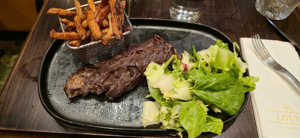 Louis_Marseille_slider_image_3