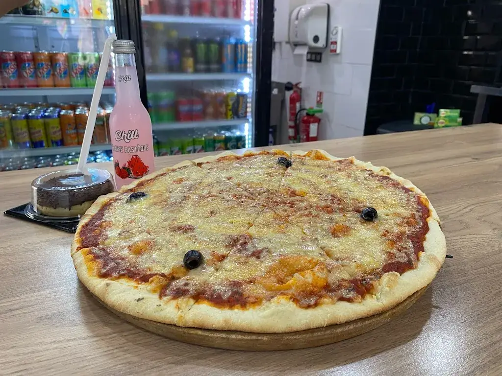 La Placette_Marseille_slider_image_3