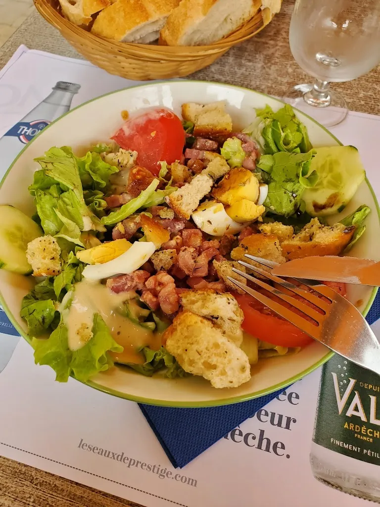 Flo_Le Grand Cafe Bar PMU_Morestel_review